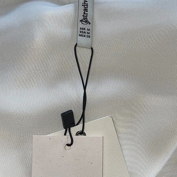 NWT Women's Stradivarius White Tank Top with Detail Size M - Picture 5 of 6